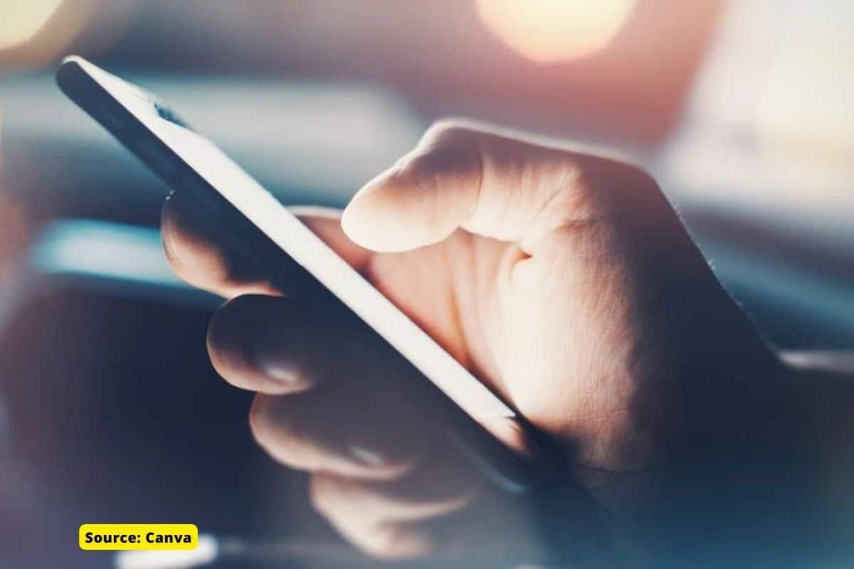 Which social media platform allows uncensored explicit content?