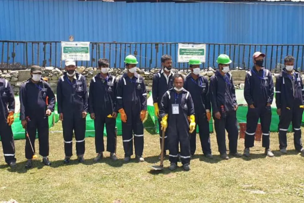 waste management by swaha volunteers