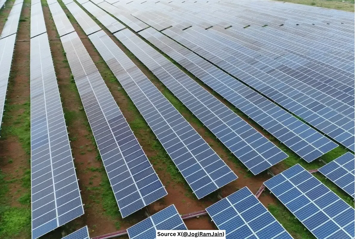 Indus towers & NTPC green energy team up for clean energy expansion