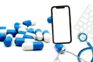 Why You Need to Switch to an Online Medicine App Today