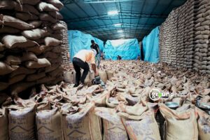 MP farmers in debt trap: Govt warehouse scheme backfires