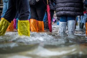 What to do if there is a risk of flooding in your city