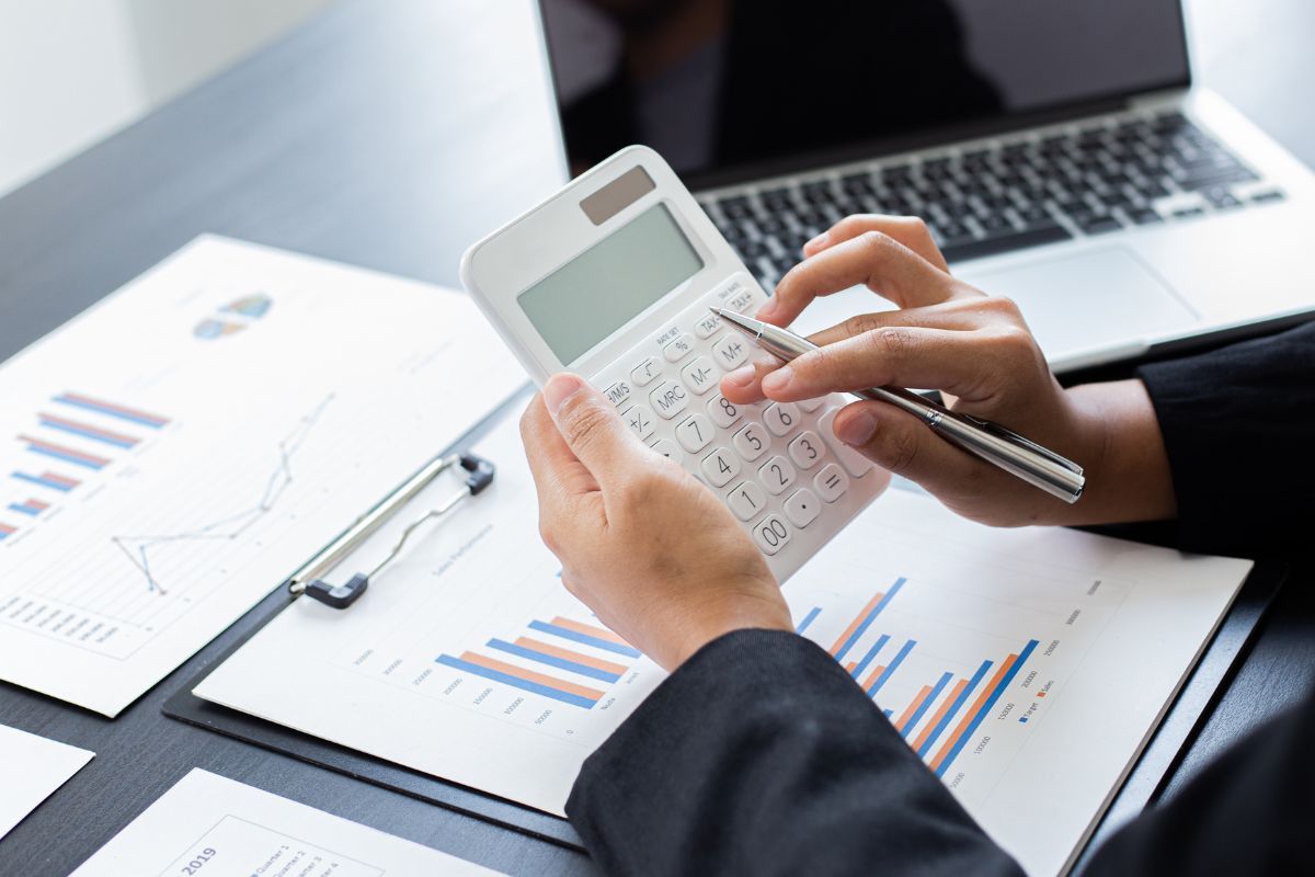 5 Smart Ways to Use Your Savings Account for Financial Planning