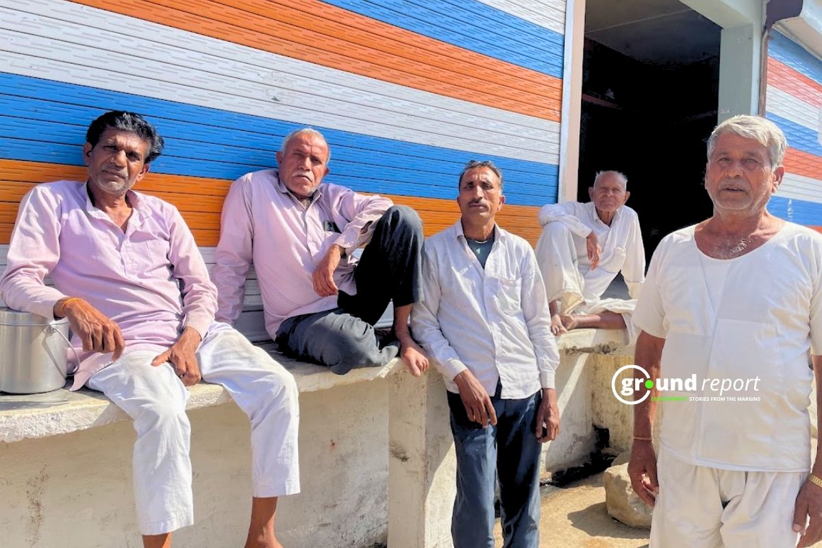 Farmers in Nilbad village of Ichawar, Sehore