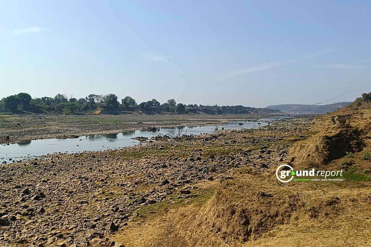 रेत खनन के बाद नदी के तट हुए प्रभावित