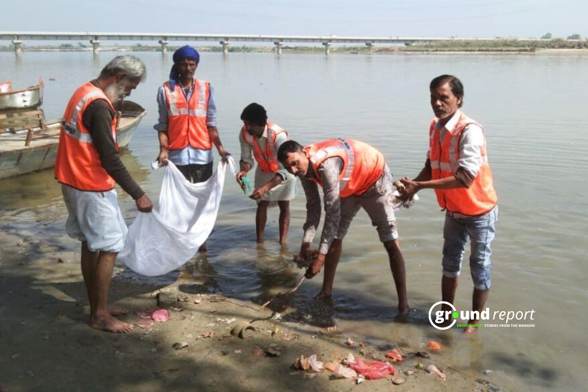 Cockroaches Cleaned Yamuna at Kalindi Kunj Ghat