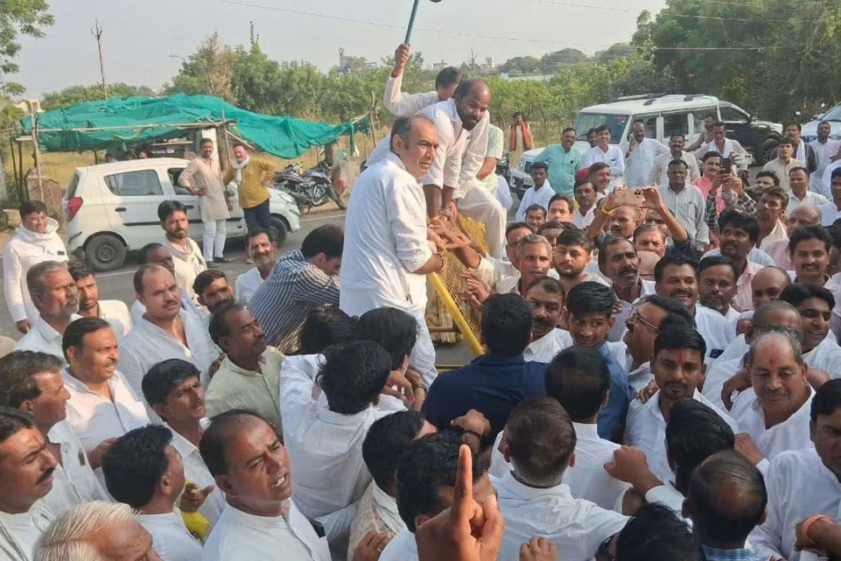 Power cut protest in Rajgarh Madhya Pradesh