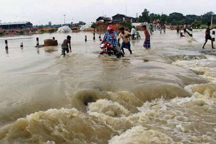 Why returning monsoon causing floods in India?