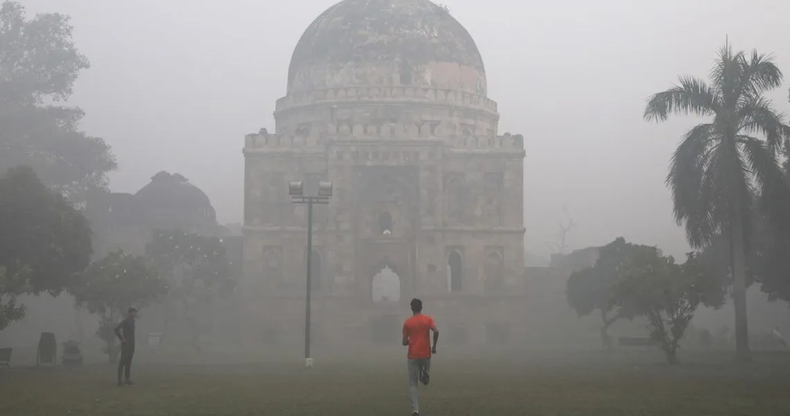 New Delhi suffocates in a cloud of pollution that will last until spring