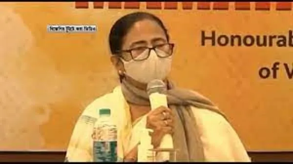 Did Mamata Banerjee insulted the national anthem