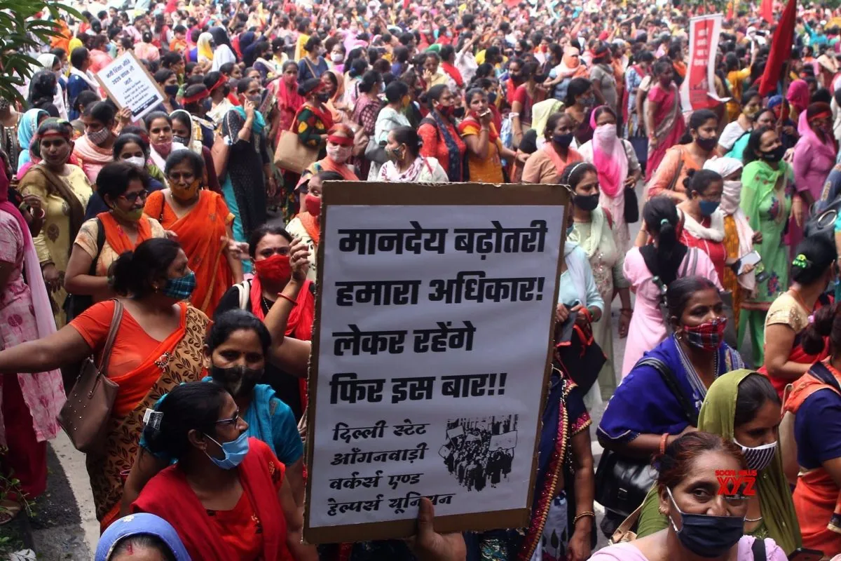 Anganwadi workers protesting in Delhi