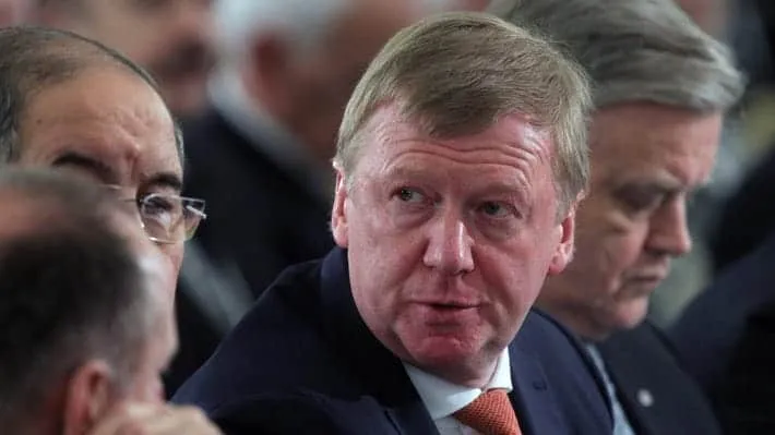 Who is Anatoly Chubais top aid of Putin stepped down opposing war in Ukraine?