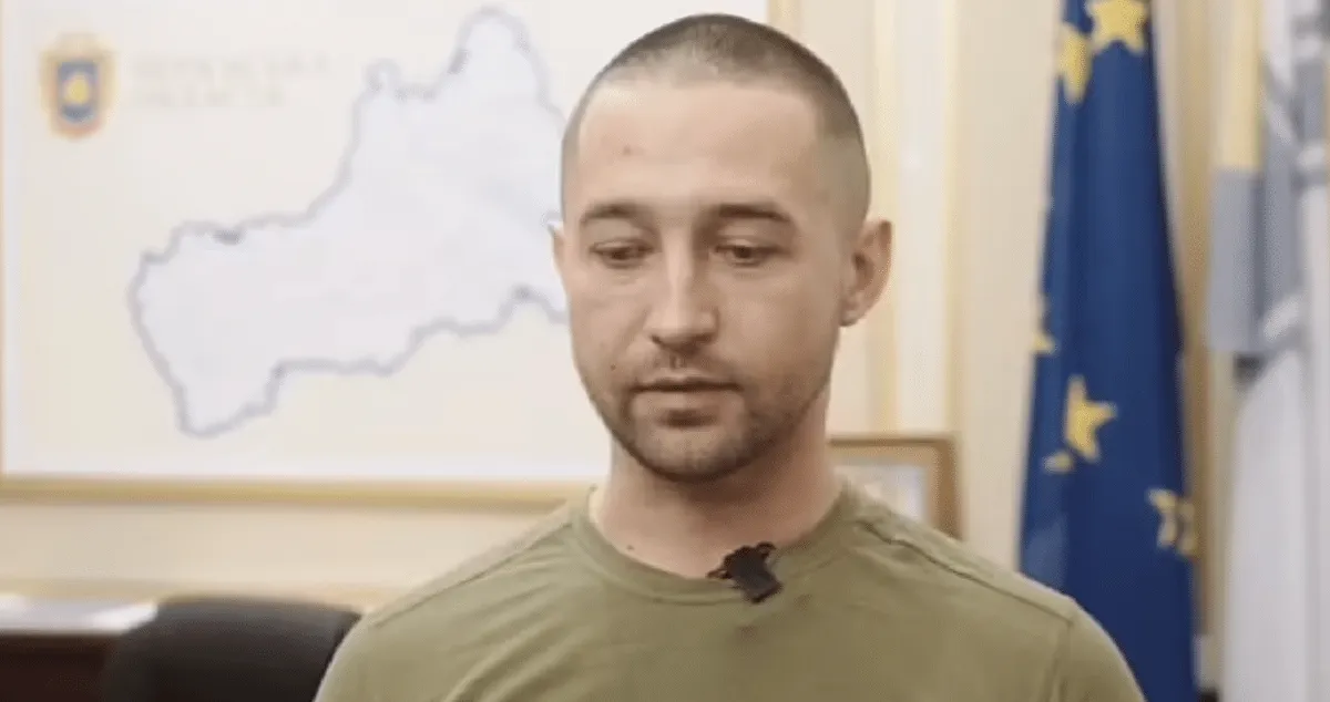 Ukrainian soldier who told Russian warship 'go f*** yourself' given medal