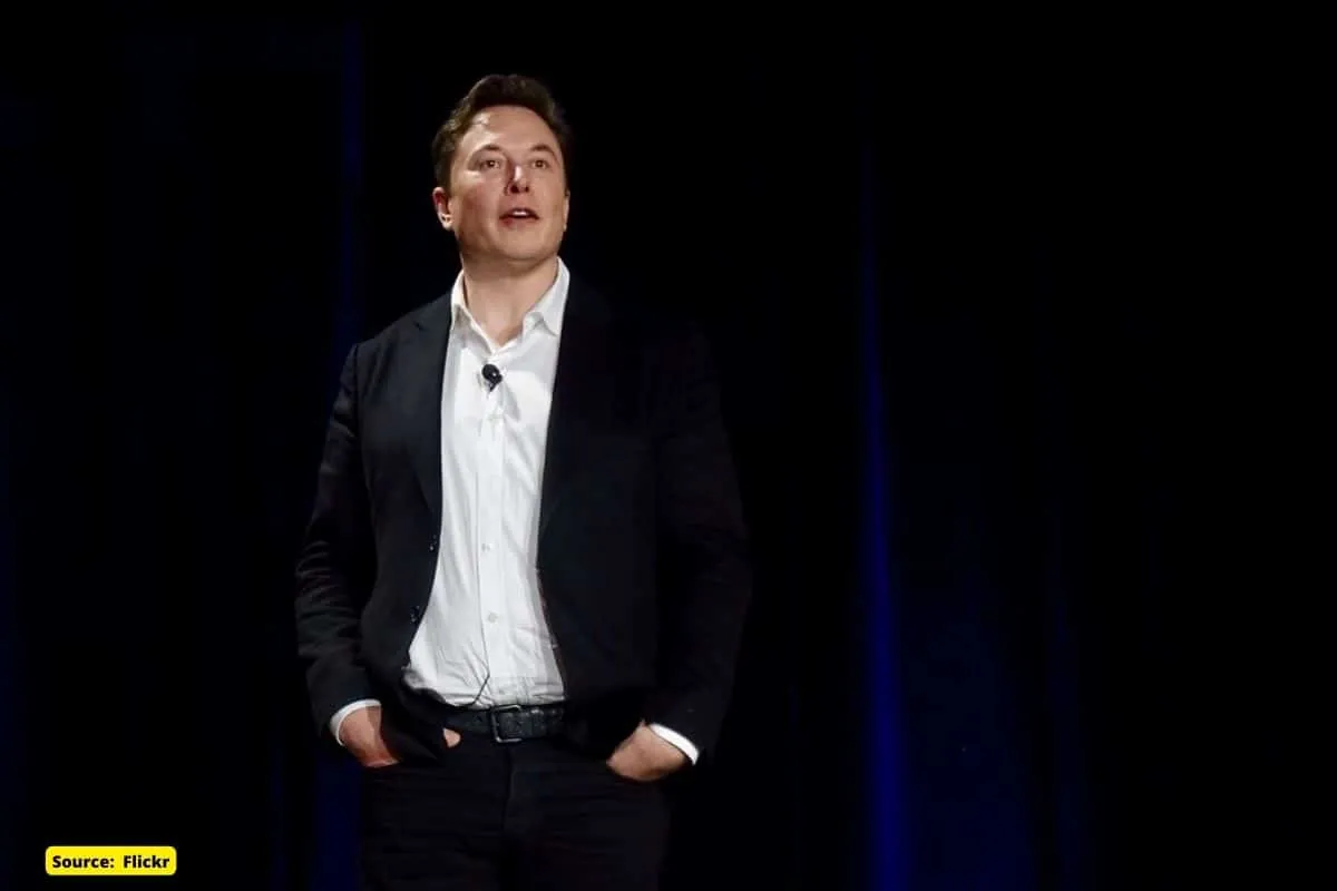 Elon Musk exposed his penis to her and offered a horse in exchange of massage