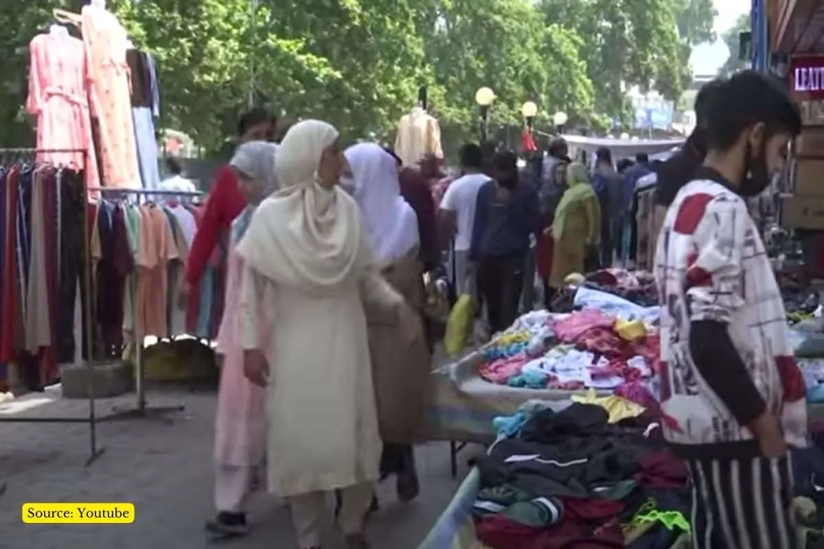 Eid Preps: Kashmiris Preparing For Eid