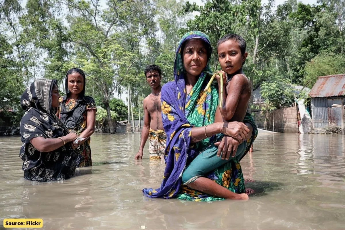 How does climate change affect women?