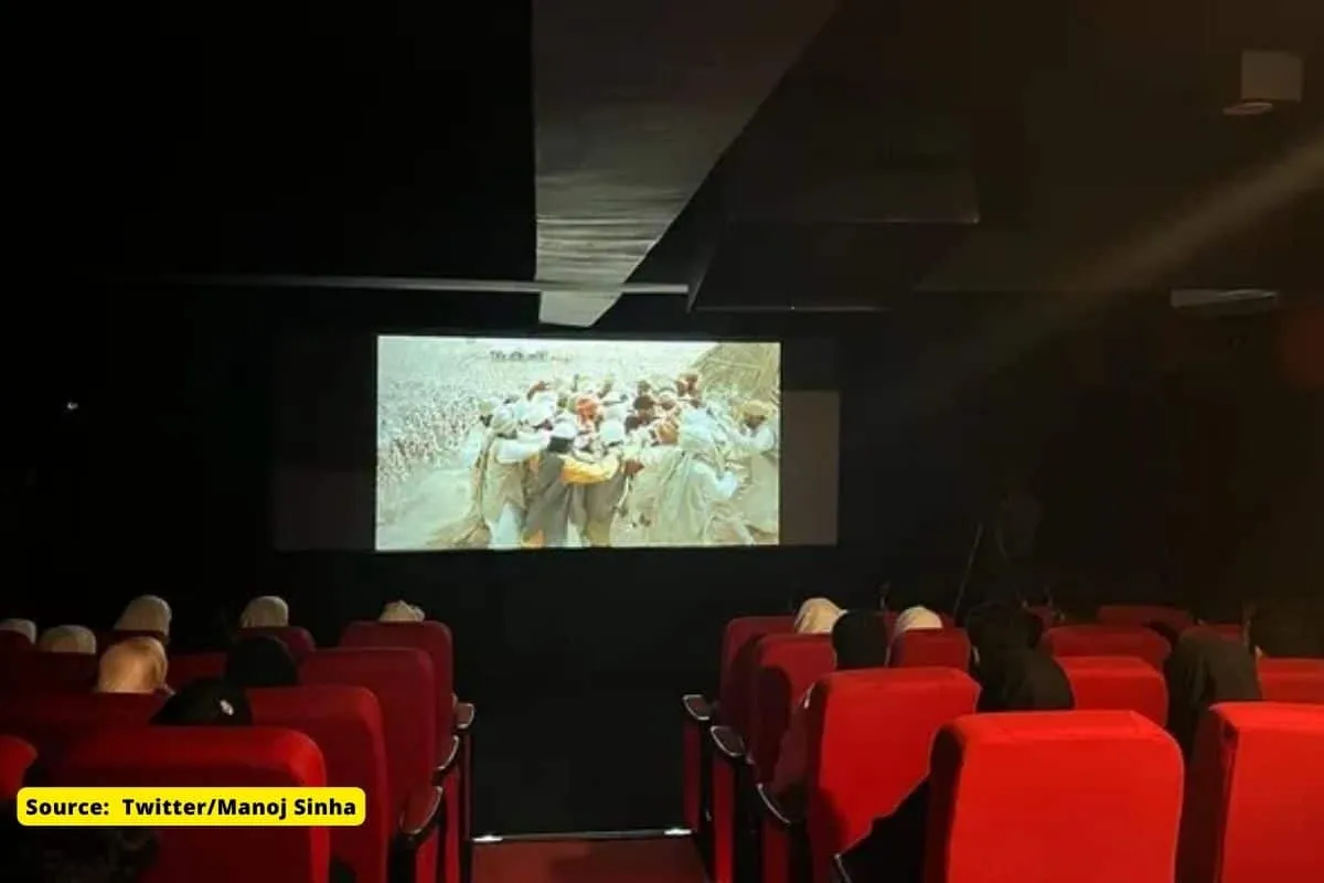 Cinema Hall opens in Kashmir after 30 years