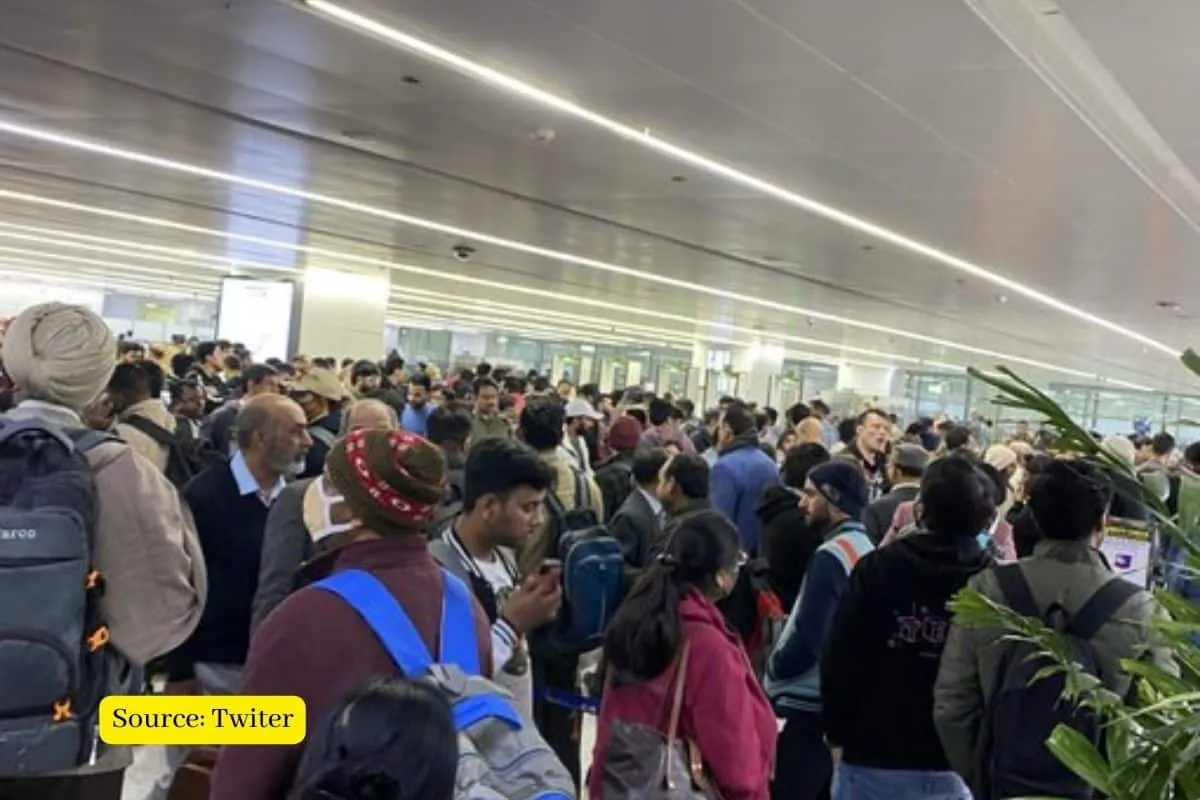 Delhi Airport high footfall, Why authority not been able to handle it?