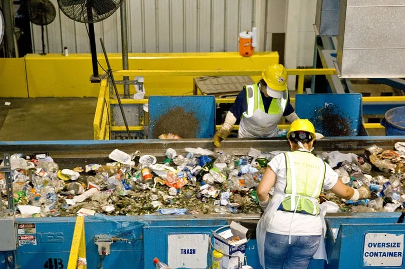 Benefits of the chemical recycling of plastic waste